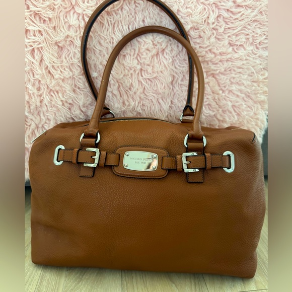 Leather brown Michael Kors duffle bag, pristine condition almost like new! - Picture 1 of 5